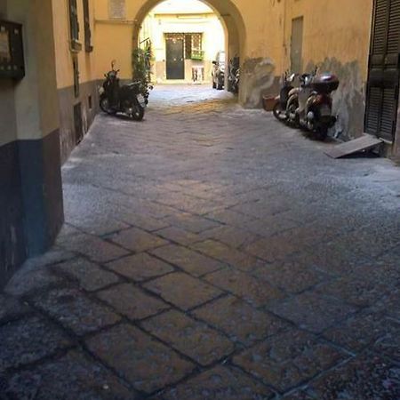 Apartment Fabrizio Naples Luaran gambar