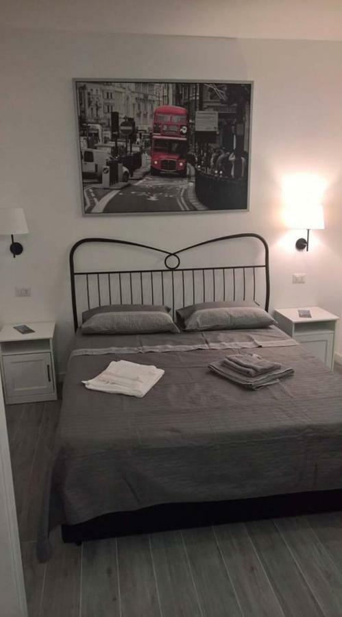 Apartment Fabrizio Naples Luaran gambar